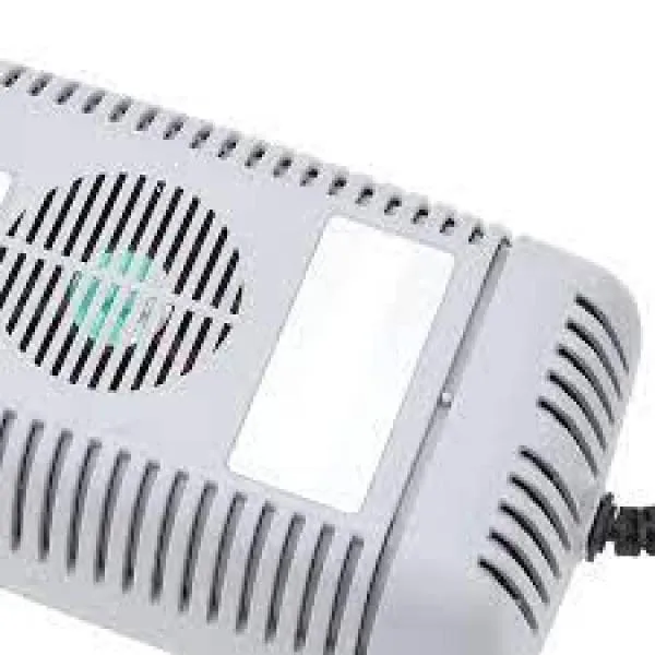 CHARGEUR 60 VOLTS QUAD OU MOTO ÉLECTRIQUE 3 PLOTS - photo 2