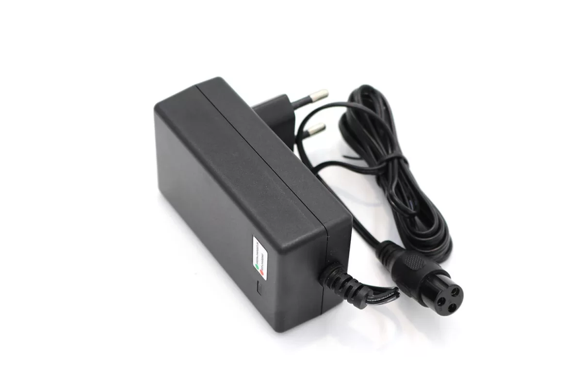 Chargeur 24V 1.5ah pour batteries au plomb  électriques - Quad, Pocket Bike, Motocross,